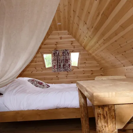 Les Flottantes Chalet Givrauval